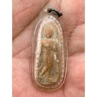 ราคา พระเครื่องพระปางลีลาเนื้อดินพร้อมเลี่ยมกันน้ำเก่า (29924877335)