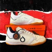 ราคา Ortuseight Jogosala Rampage BINB รองเท้าฟุตซอลสีขาวเต็มถุงเท้าฟรี (27815178148)