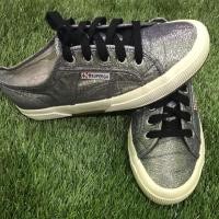 ราคา รองเท้าผ้าใบ superga ของแท้มือสอง สภาพดี (2256300949)