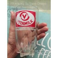 ราคา แก้วตูดจีบ Vitamilk งานเก่า ตูด S จ้า มีรอยบิ่นที่ก้น 1 จุด สินค้ามือสอง หายาก มีใบเดียว (24857587008)