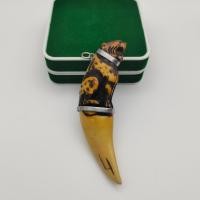 ราคา เขี้ยวเสือ หลวงพ่อเดิม ขนาดใหญ่ เป็นงานเหมือน ทำจากมวลสารผงเขี้ยวเสือนำมาบดเป็นมวลสารผสมกับมวลสารอื่นๆ งานสวยเหมือนจริง (29528170262)