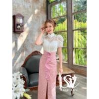 ราคา New Collection SIRA SIRI เสื้อลูกไม้แขนตุ๊กตา ปักลายดอกยกนูน แต่งกระดุมมุก ผ้าถุงทอลายสวยๆ แต่งดอกกุหลาบ ทรงแหวกหน้า (26916330280)