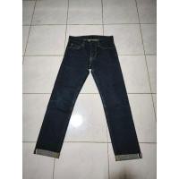 ราคา Uniqlo Skinny ริมแดงKaihara (24179658414)