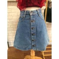 ราคา กระโปรงยีนส์ แต่งกระดุม size s ป้ายกวาง (20381629007)