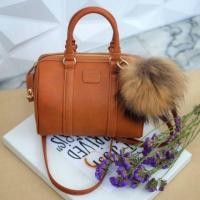 ราคา Keep Leather Pillow Bag (กระเป๋าแบรนด์เนมของแท้งานShop) (374955448)