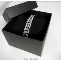 ราคา 27 กล่องสำหรับใส่สร้อยข้อมือ กล้องนาฬิกา กล่องเครื่องประดับ กล่องของขวัญ พร้อมหมอนจิ๋ว กล่องแข็งทนทาน วัสดุแบบหนา มี2สี (7373194234)