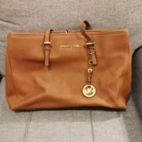 ราคา กระเป๋ามือสองเเบรนด์​MKของเเท้​ (28402582560)