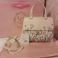 ราคา กระเป๋าLynลายดอกไม้ทรงสวย (144808550)