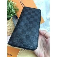 ราคา lv graphite zippy wallet แท้ (17498508801)