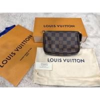ราคา Authentic Louis Vuitton Mini Pochette Accessories Damier Ebene (ของแท้) (10424811797)
