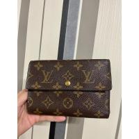ราคา Louis Vuitton Wallet Monogram 3 พับใบกลาง มือสอง ของแท้ (27075576026)