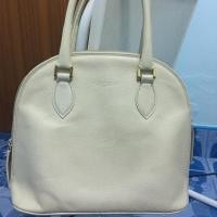 ราคา กระเป๋าหนังแท้ สีขาว ยี่ห้อ Ungaro Paris (2554324317)