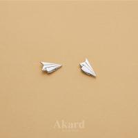 ราคา ต่างหูรูปจรวดกระดาษ Paper airplanes เงินแท้ (4458936452)