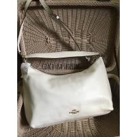 ราคา COACH F36628 EAST/WEST CELESTE CONVERTIBLE HOBO IN PEBBLE LEATHER - Chalk (453392998)