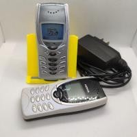 ราคา **1 แถม 1** Nokia 8250 มือสอง ใช้งานปกติ **ฟรี Nokia 8210** (18257484835)