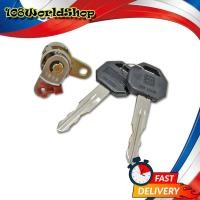 ราคา กุญแจประตูข้าง ขวา สี Silver Tfr Isuzu 2, 4 ประตู ปี1992 - 1994 (8040047745)