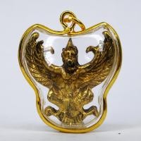 ราคา ๙๙ เชิญบูชา ๙๙ จี้พญาครุฑ เนื้อทองเหลือง -ใหญ่- สีทองโบราณ เลี่ยมกรอบทอง ผ่าหวายเสริมบารมี พร้อมบูชา By SINNATDAKIT (16965184454)