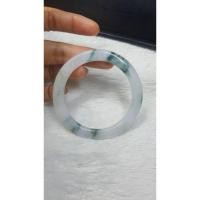 ราคา J384 กำไลหยกพม่าเจไตต์ เนื้อวุ้นกึ่งเทียน สีขาววุ้นเขียวมอส (27817147911)