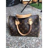 ราคา กระเป๋ามือสอง หลุยส์ทรงหมอนหนังแท้ (18044412988)