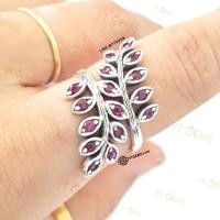 ราคา แหวนทับทิมใบมะกอก แหวนเงินแท้ รมดำ พลอยทับทิมชาตั้ม YTG-11514 (12170353650)