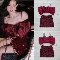 ราคา ชุดเซ็ตกระโปรง 2 ชิ้น สีแดงไวน์ต้อนรับคริสต์มาส✨เสื้อเกาะอกสายเดี่ยวทรงโบว์เนื้อผ้าซาตินเกรดพรีเมี่ยม (29771333524)