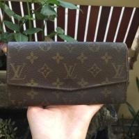 ราคา Louis Vuitton wallet แท้100 % กระเป๋าตังหลุยส์ มือสอง (2019301577)