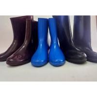 ราคา รองเท้าบู๊ตยางแอร์โรว์สั้น สูงประมาณ 22 เซนติเมตร สำหรับใส่ทำงานในสวนงานในไร่สินค้าลดราคาลดล้างสต๊อกจร้า (9162527585)