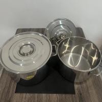 ราคา หม้อ2หู (รุ่นใหม่ หนา)(ทรงเตี้ย) หม้อสตูว์ หม้อสต็อค หม้อสแตนเลส หม้อหุงต้ม หม้อต้ม เบอร์ 30/35 ซม. (26666414461)