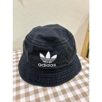 ราคา หมวกบัคเก็ต Adidas สีดำแต่งสีเฟด ใส่ได้ทั้งชายและหญิง มือสองพร้อมส่ง (26276338565)