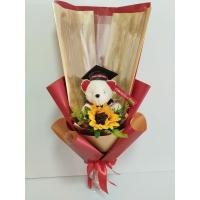 ราคา ช่อดอกไม้ใส่ธนบัตร ช่อธนบัตรรับปริญญา พร้อมตกแต่งดอกทานตะวันพร้อมตุ๊กตาหมี ซองใส่ธนบัตร 10 ซอง (โทนสีแดง) (22550711972)