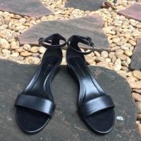 ราคา รองเท้า charles&keith once used (89861140)