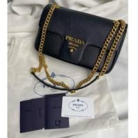 ราคา กระเป๋าสะพายข้าง Prada Pattina black มือสองของแท้ (27471234885)