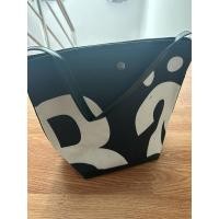 ราคา กระเป๋าสะพายทรงtote ของใหม่ (29666849655)