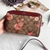 ราคา COACH 7’’ ทรงหมอน ไร้หู ลายดอกเดซี่ (7655016853)