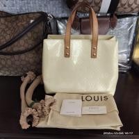 ราคา Louis Vuitton ของแท้ มือสอง Used like new มีจุดเลอะ 1 จุด (10357124991)