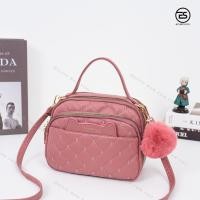 ราคา กระเป๋าสะพายข้าง Forever Young ทรงหมอนหน้าหูแมว รุ่นสุดฮิต เข้ารอบใหม่ (80102) (6846394515)