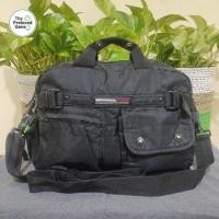 ราคา Hitam Preloved Genova Black Sling Bag (21667610678)