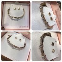ราคา เครื่องประดับ Guess Key Charm Gift Set กำไล ต่างหู ของแท้ (2064359777)