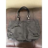 ราคา กระเป๋า Coach แท้ สีดำหนังแก้ว สภาพสวยใหม่ ด้านในสะอาด (20727716483)