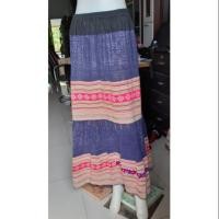 ราคา กระโปรงผ้าเขียนเทียน ปักม้ง (6335033367)