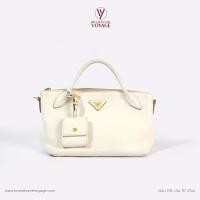 ราคา P R A D A Vitello Daino Shoulder Bag (27705444677)