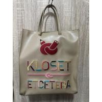 ราคา Kloset Etcetera Signature BAG Size S กระเป๋าปักลายโลโก้ ของแท้% มือสอง (18785613228)