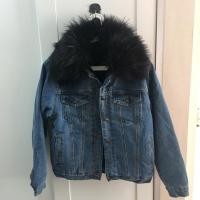 ราคา เสื้อยีนส์เฟอร์ ถอดเฟอร์ได้ บุขนด้านใน ซื้อมากจากร้านseoulselectedbygf ราคาเต็ม4,990 (1949468515)