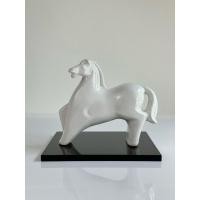 ราคา รูปปั้นดินเผาเคลือบ “ม้าสีขาว” (24438813726)