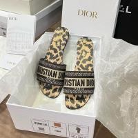 ราคา used good con dior dway slide sandals 36.5 (23735256962)
