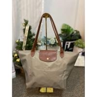 ราคา Longchamp M(L) Long Turtledove Color (25686610208)