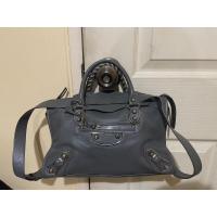 ราคา Balenciaga classic city สภาพ95% สีเทา ไม่มีตำหนิ มีถุงผ้าให้ (20374537451)