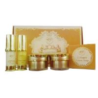 ราคา Freshy Face Gold Set ครีมโกลด์เซ็ท ครีมถุงทอง ครีมบำรุงผิวหน้า ครีมทาหน้า (1 เซต) (5078510720)