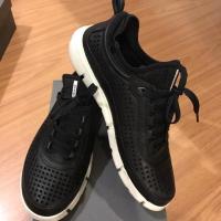 ราคา Used รองเท้าผ้าใบ ecco intrinsic เบอร์ 39 (105528366)
