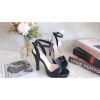 ราคา รองเท้าส้นสูง 5 นิ้ว ใส่สบาย มือสอง (23469134171)